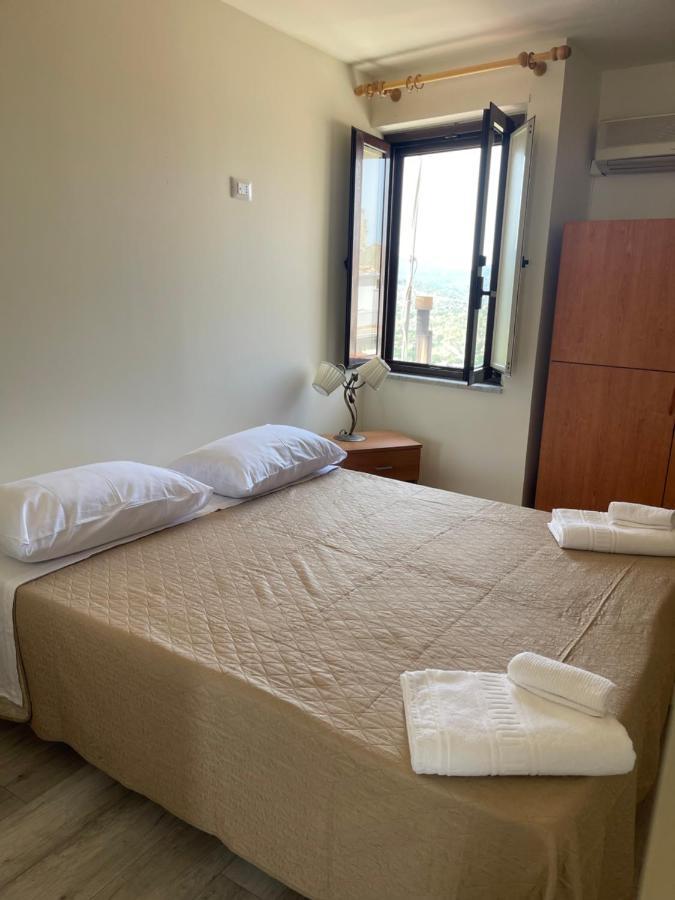 Casa Vacanza Antico Baglio กัสเตลบูโอโน ภายนอก รูปภาพ